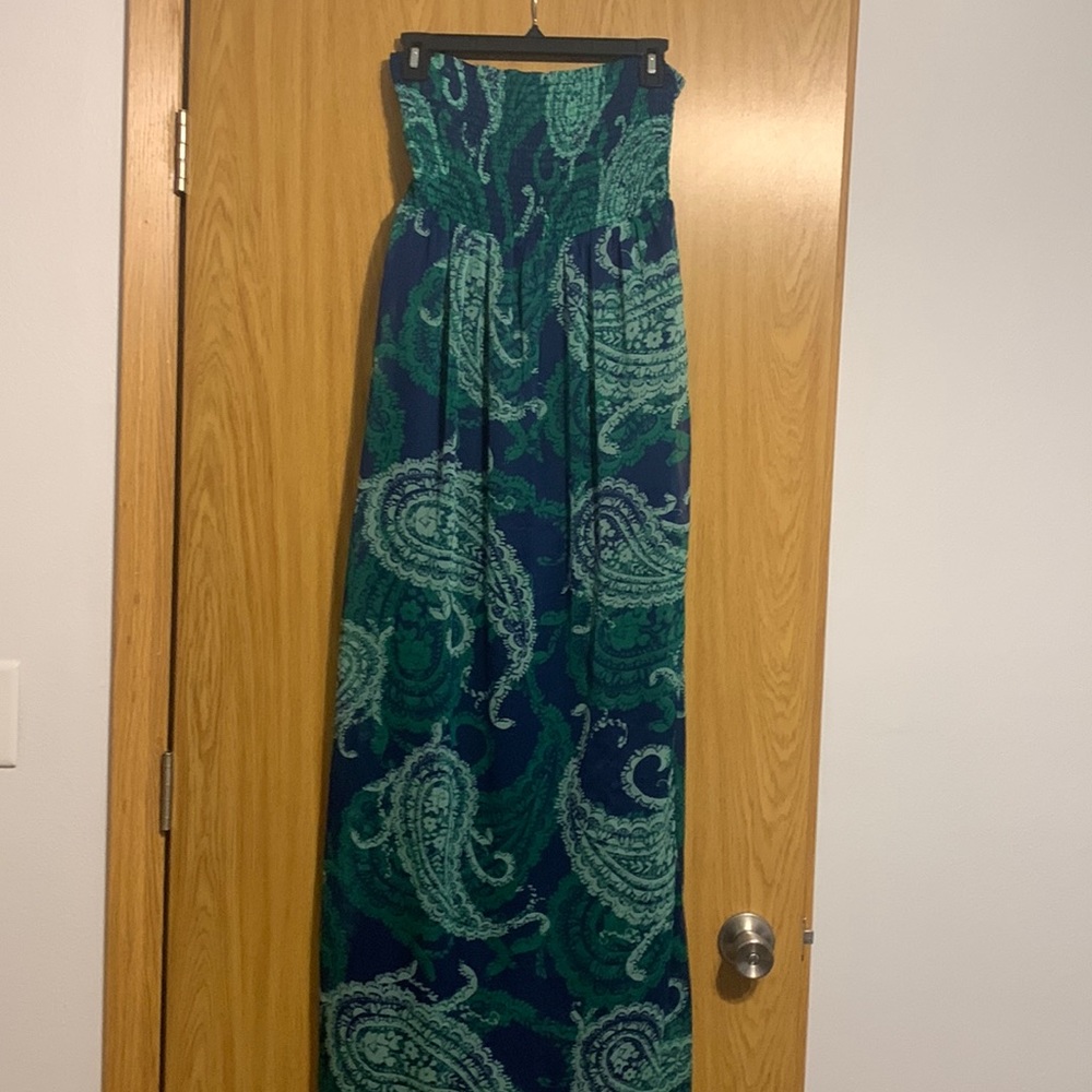 Women’s old navy paisley maxi dress